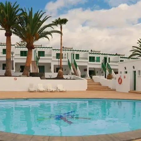 Tropicana アパート