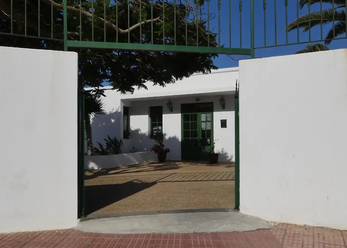 Apartamentos Tropicana Puerto del Carmen (Lanzarote)